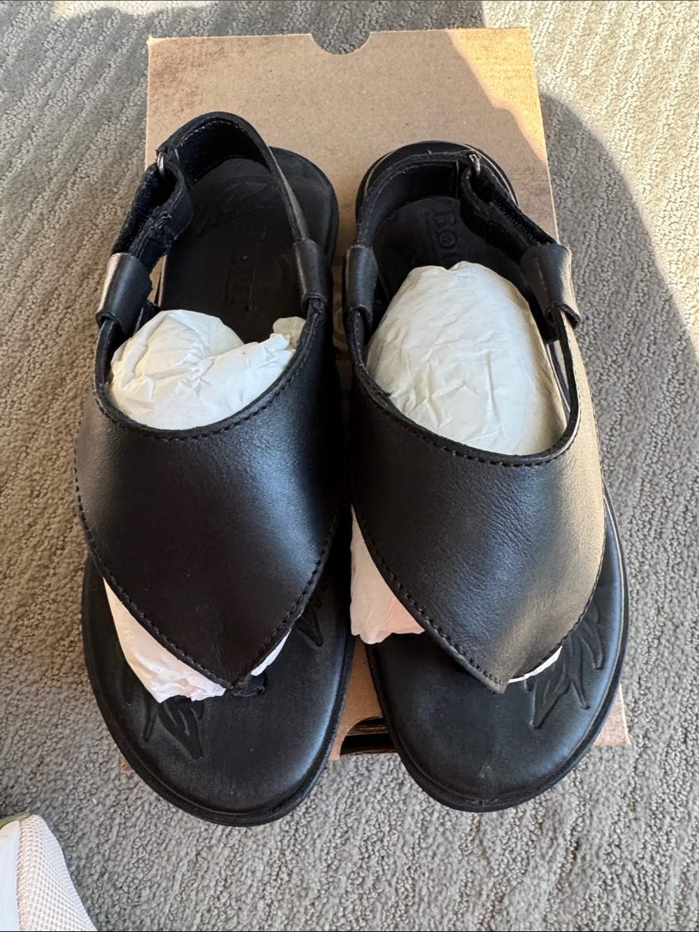 Born Black Leather Crossover Sandals for Women size 7